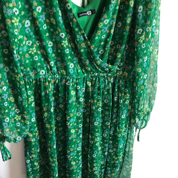 Boohoo plus dress size US14 - Picture 7 of 7